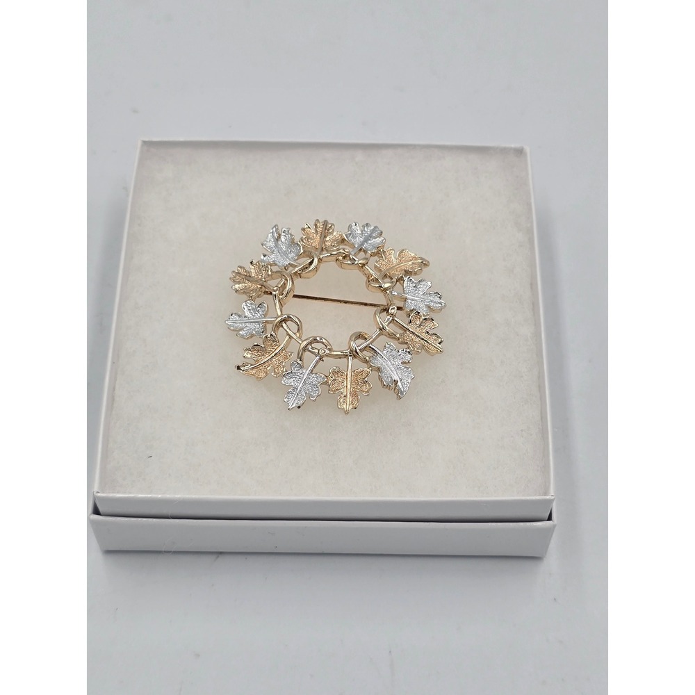 Vintage Sarah Coventry "Garland" Leaf Wreath Brooch Pin 1968 Two-Tone Signed